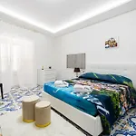 Fantasy House Casa de hóspedes