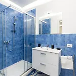 Fantasy House Casa de hóspedes