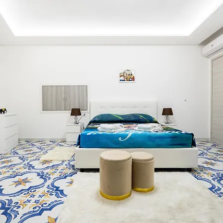 Max E Charlie Forio di Ischia